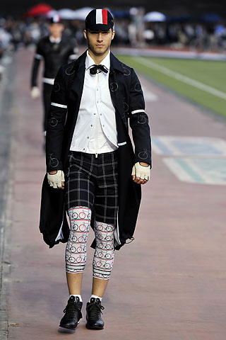 Moncler Gamme Bleu / - 2011